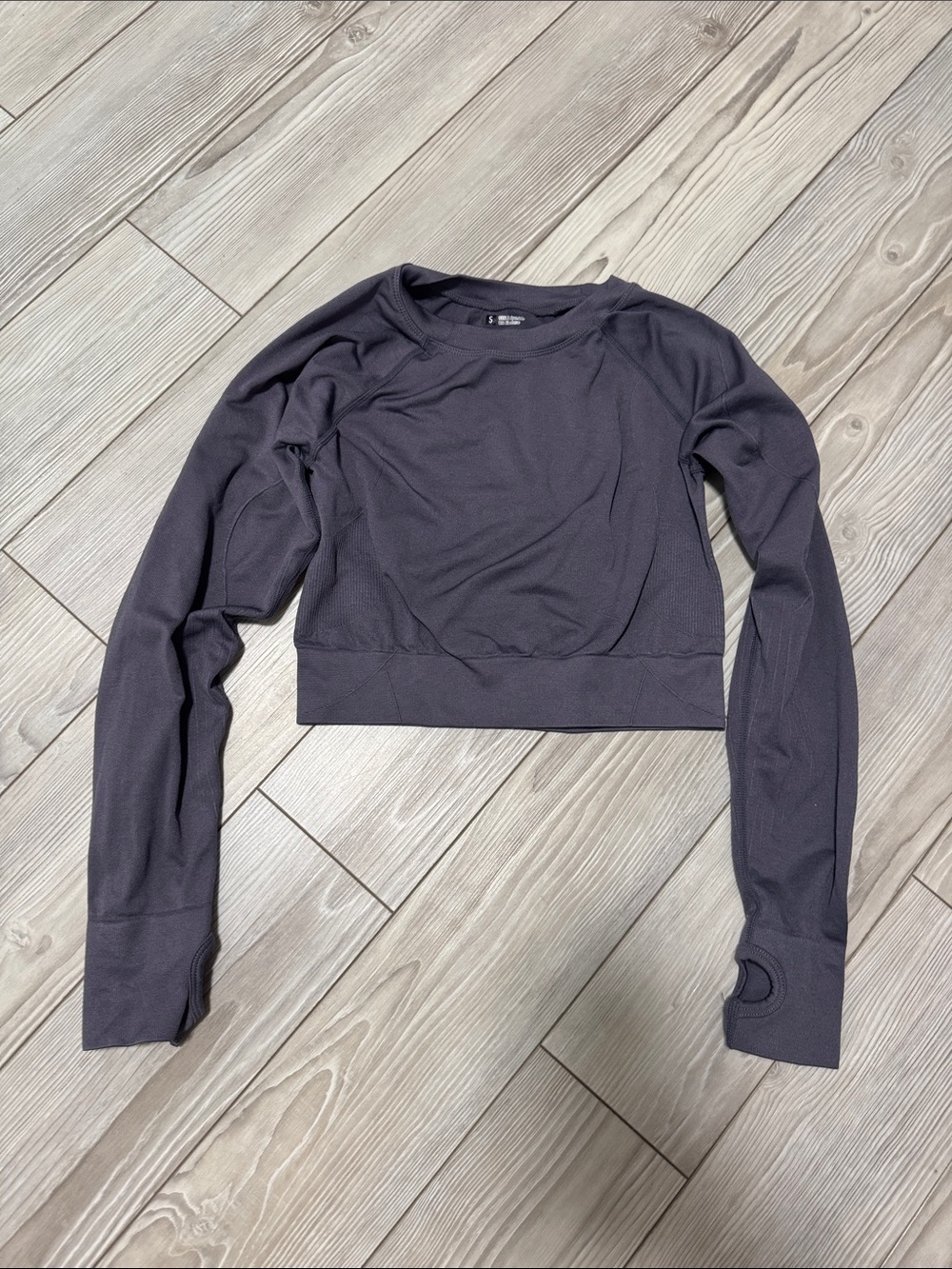 Cropped Long-Sleeve Workout Top — Dark Gray